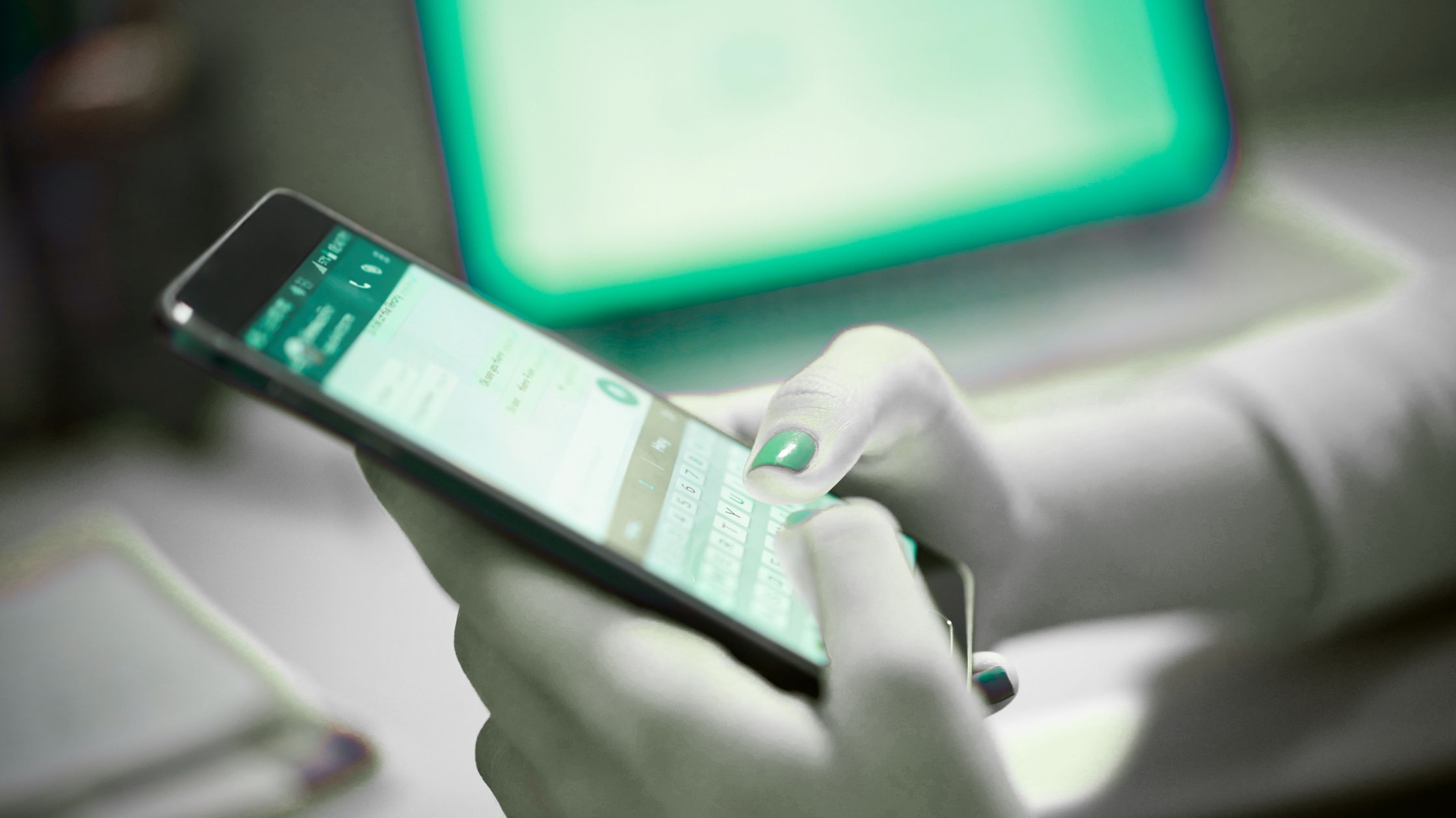 ChatGPT Desaparece de WhatsApp: Meta Cierra la Puerta a la Competencia en 2026